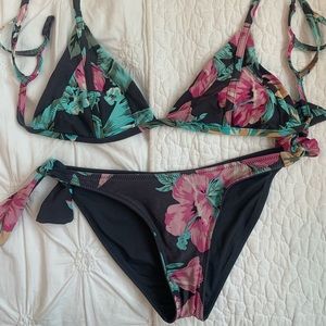 Ripcurl reversible bikini set